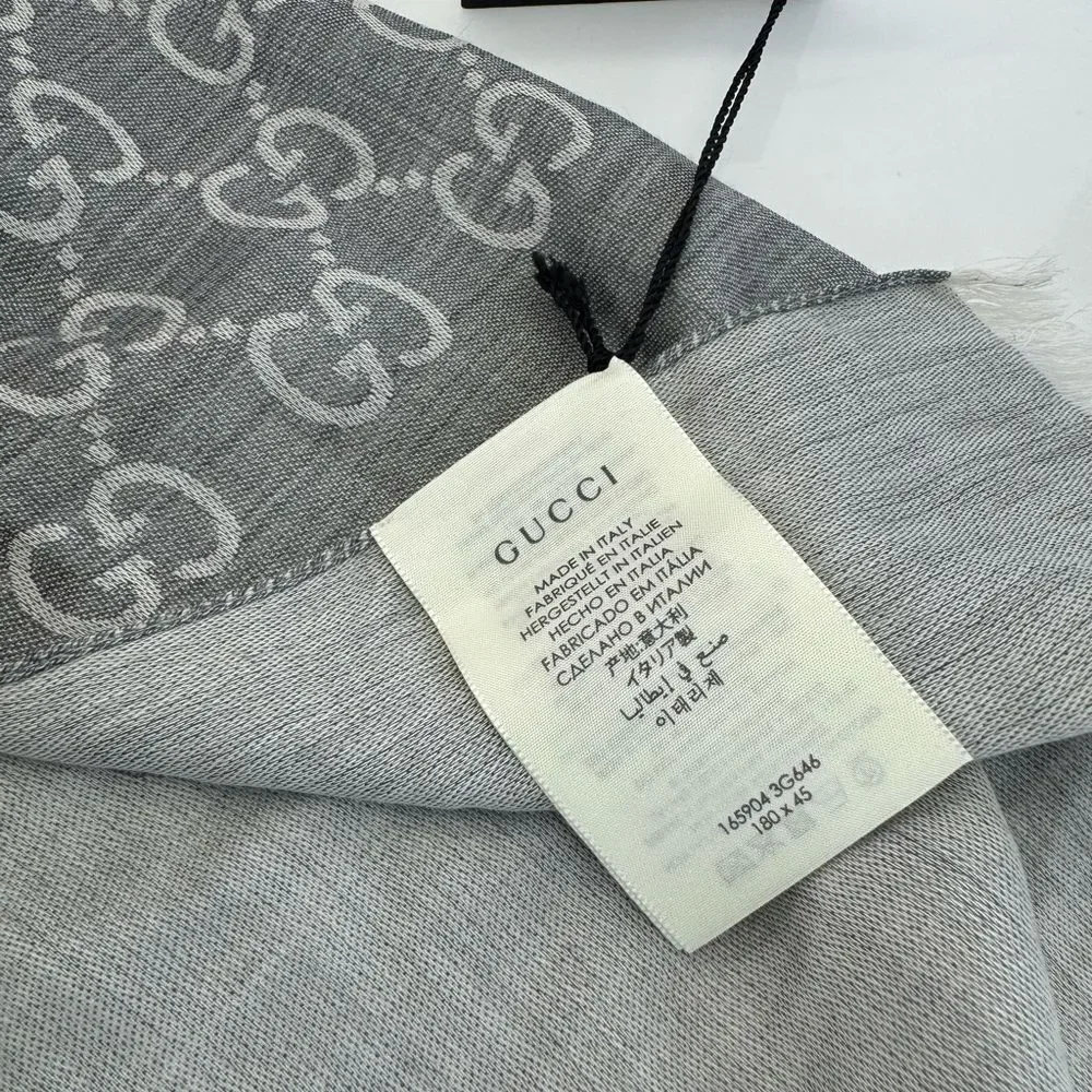 Gucci NWT Gray Monogram GG Wool/Silk Fringe Patterned Scarf 165904